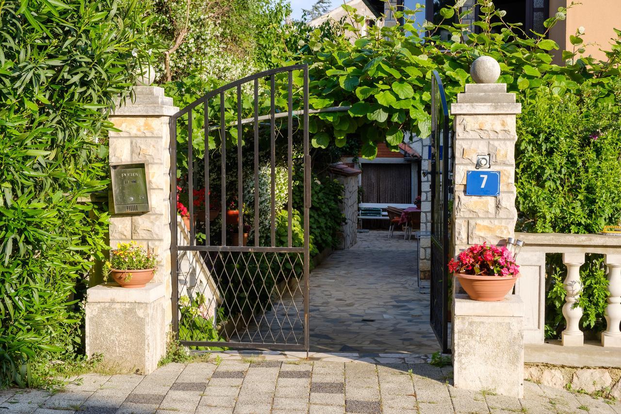 Apartments Beba Mali Lošinj Buitenkant foto
