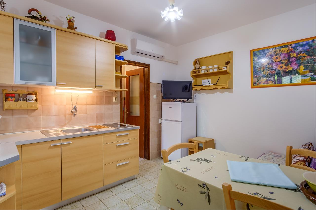 Apartments Beba Mali Lošinj Buitenkant foto