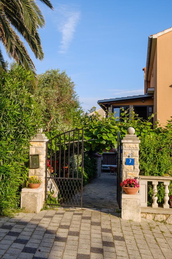 Apartments Beba Mali Lošinj Buitenkant foto