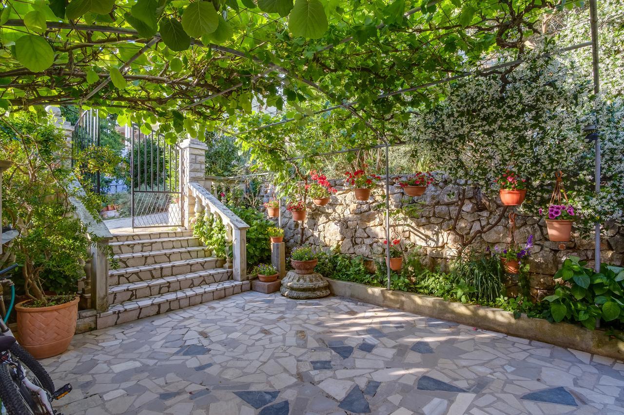Apartments Beba Mali Lošinj Buitenkant foto
